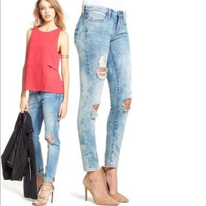 BlankNYC Good Vibes Distressed Skinny Jean